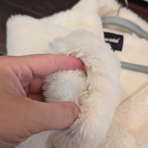 ME JANE MINI baby girl super fuzzy bear ears hooded plush cream jacket - Picture 9 of 11